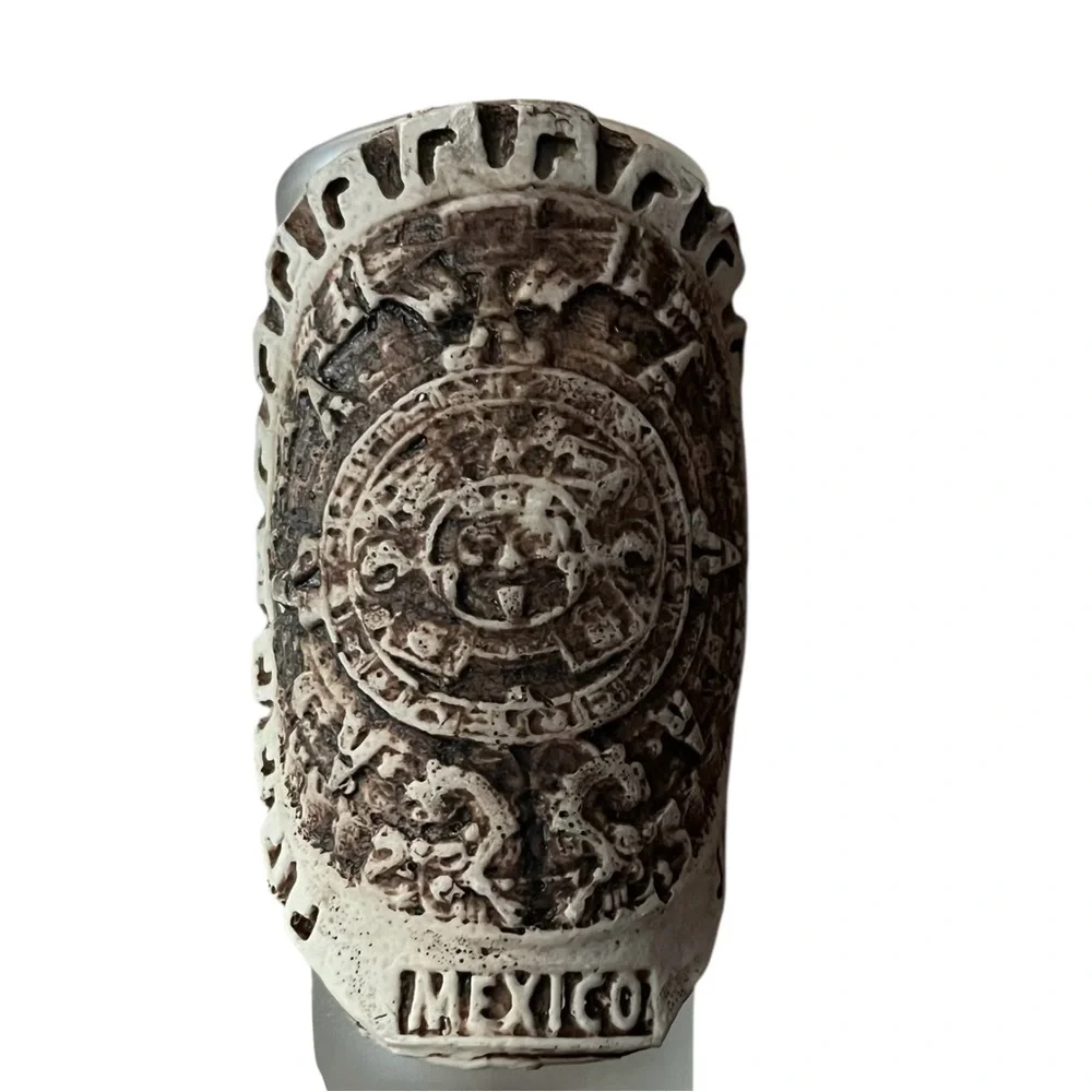 Vintage Mexico Riviera Maya With Calendar Style Tequila Shot Glasses w/ Base